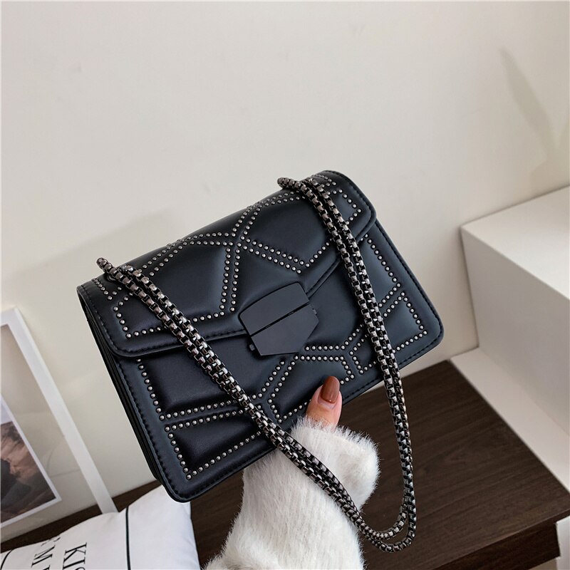 Small PU Leather Rivets Travel Chain Women Handbags Casual Female Shoulder Bags Crossbody Bags for Lady: Black