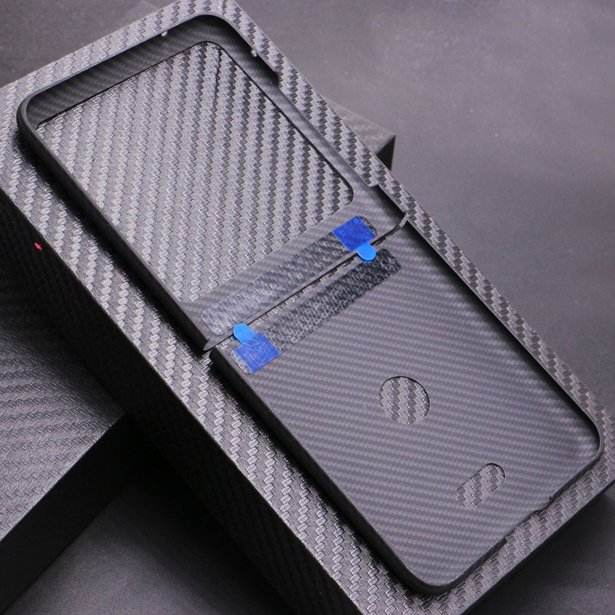 Ultra-Thin Carbon Fiber Phone Case For Motorola Moto Razr 50 40 Ultra Pure Carbon Aramid Fiber Lightweight Anti-friction Cover