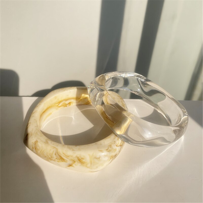 HUANZHI 2021 nuovo braccialetto irregolare rotondo geometrico Vintage in resina acrilica trasparente per regali di gioielli da viaggio per donna ragazza