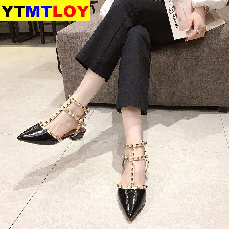 Summer Women Sandals T Strap Rivets Sandal Patent Leather Dress Shoes White Wedding Shoes Flat Sandal