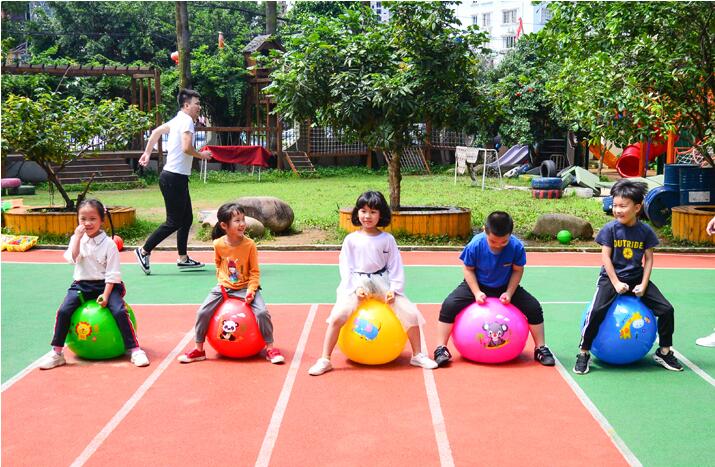 Suzakoo Thicken Inflatable bouncing ball fitness ball jumping horn ball Sensory training for kindergarten children playing