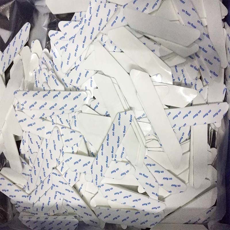 8pcs/pack Anti-skip Rug Grippers Carpet Mat Self-adhesive Tidy Carpet Mat Rug Grippe Clean for Living Room/Bath Room