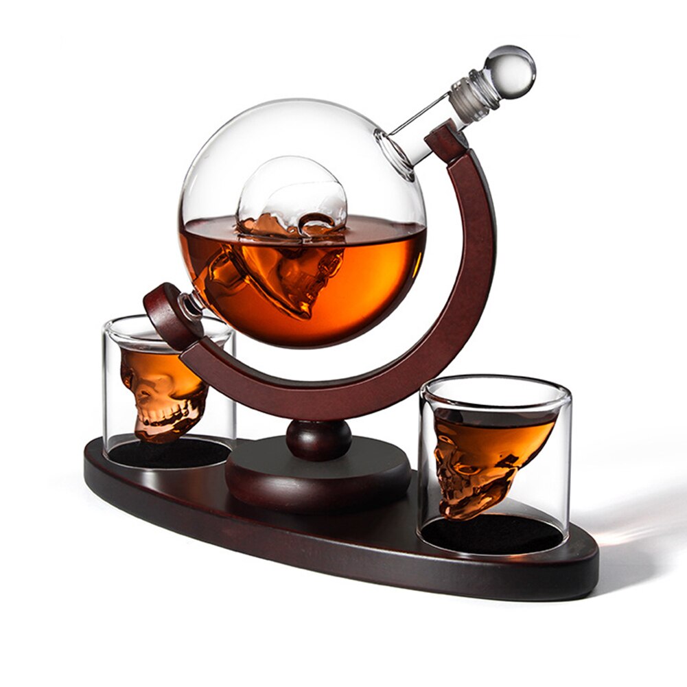 Whisky karaffel sæt kraniet vodka globe karaffel med 2 glas dispenser med træ