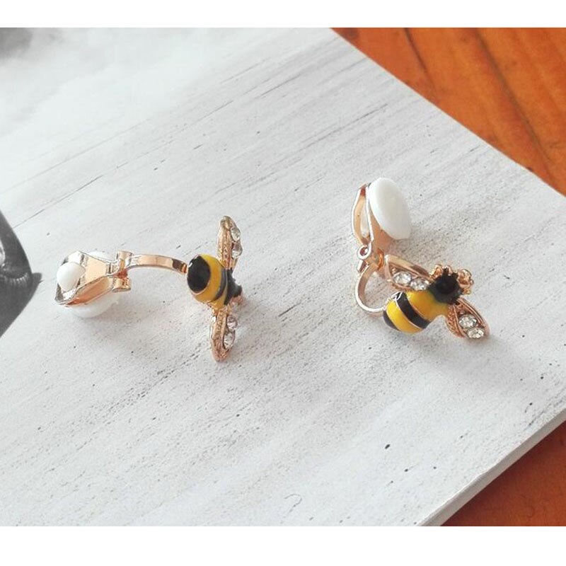 Grace Jun Cute Bee Clip on Earrings for Women Girl Popular No Pierced Earrings No Ear Hole Earrings