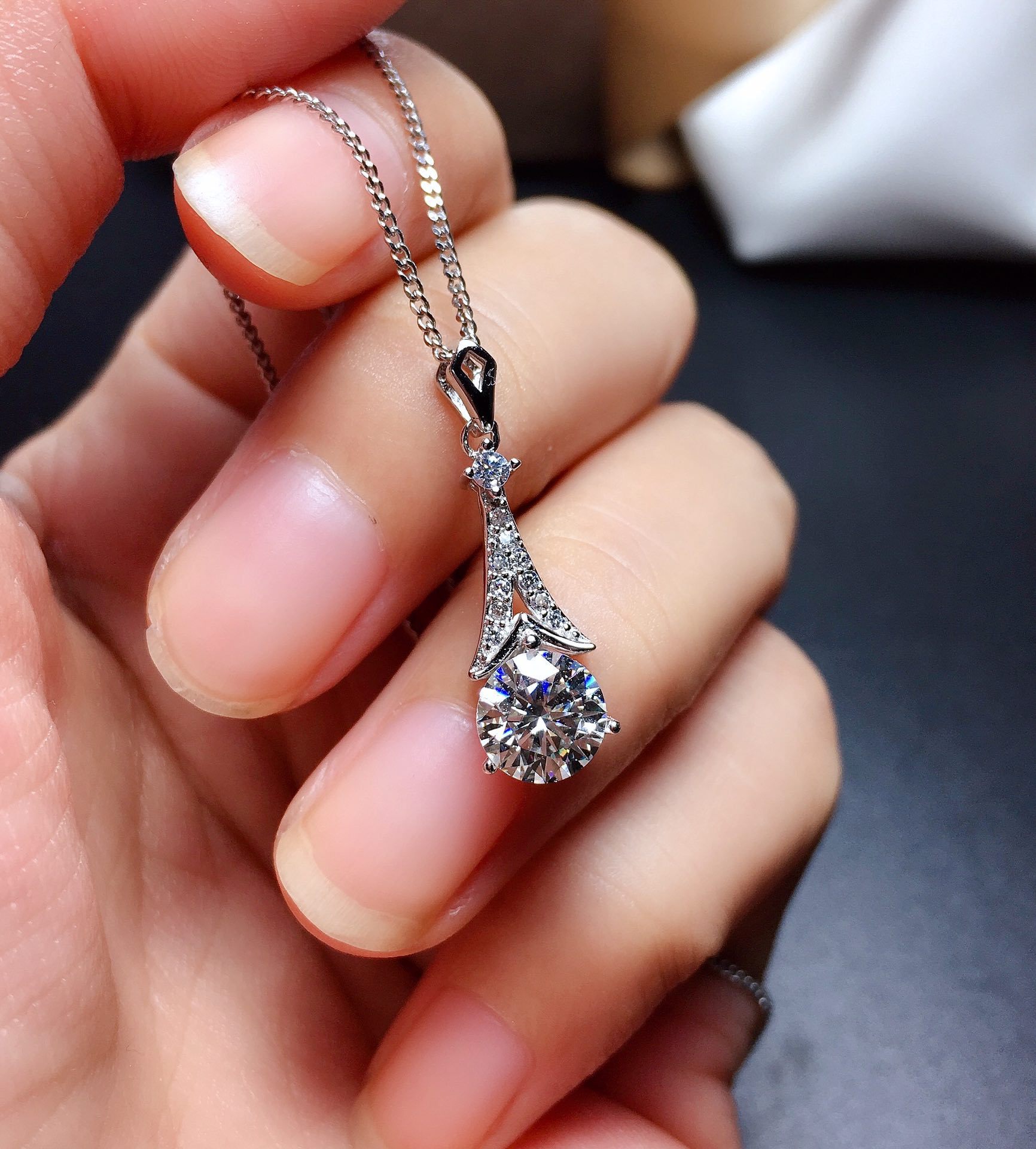 Qtt Prachtige Ronde Groene Zirconia Sieraden Sets Zilver Kleur Oorbellen Ketting Bridal Bruiloft Accessoires: White Necklace