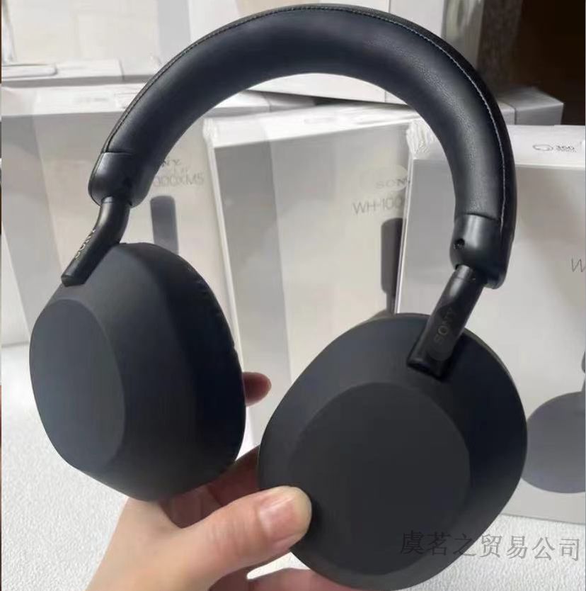 WH-1000XM5 Head mounted Bluetooth Earphones with Full Ear Wireless Call Earphones and Low Latency Gaming: black