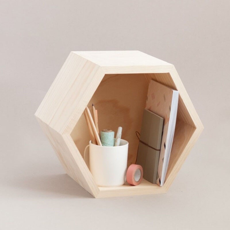 Kleurrijke Moderne Massief Houten Muur Decoratie Rack Wanddecoratie Creatieve Display Rack Honingraat Hexagon Rack