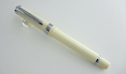 Model Wing Sung 698 Transparent Piston Fountain Pen F/M Nib Business Stationery Office school supplies Writing: Solid Ivory / F