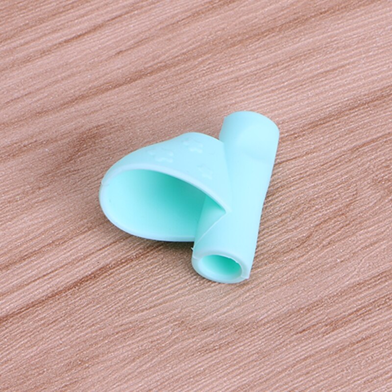 Pencil Grip Ergonomic Writing Aid for Righties Kids Learning Hold Pen Writing Posture Correct Fit on Pencil Pen Crayon Drawing