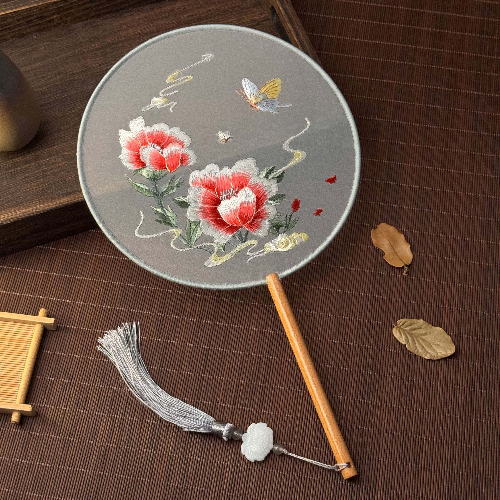 Red Flower Silk Fan Double Sided Embroidery Round Fan Chinese Palace Hanfu Hand Fan Craft Wedding For Guests Home Decor: ROYAL BLUE