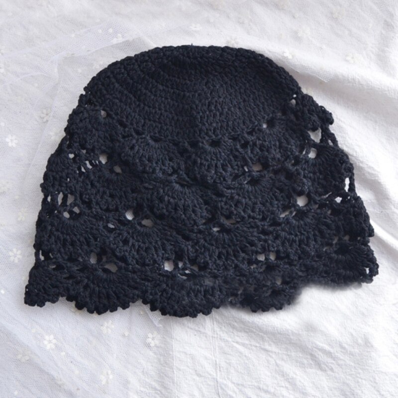 Ht3165 kvinder hat åndbar hule forår sommer beanie hat vintage hæklet blomst kvinder benaies damer strikket skullies beanies: Sort