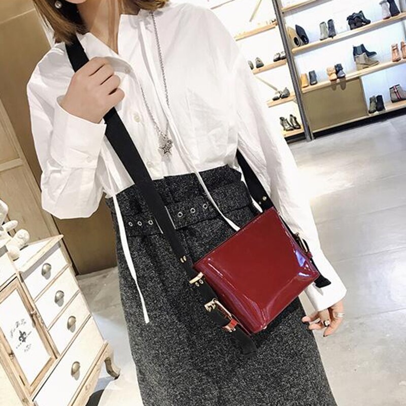 Bright Solid Patent Leather Women Bucket Bag Ladies Simple Luxury Handbag Casual Shoulder Messenger Bag Sac A Main LB541