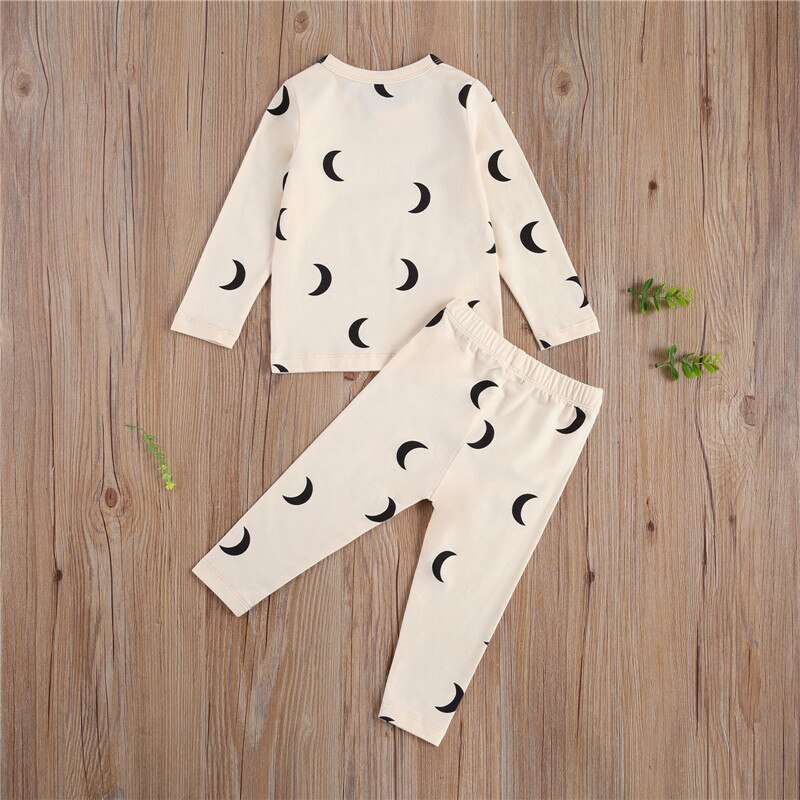 0-4Years Peuter Baby Jongen Meisje Herfst Kleding 2 Stuks Lange Mouw V-hals Hart Gedrukt Top Broek 4 Stijlen Pyjama Thuis nachtkleding: moon / 70