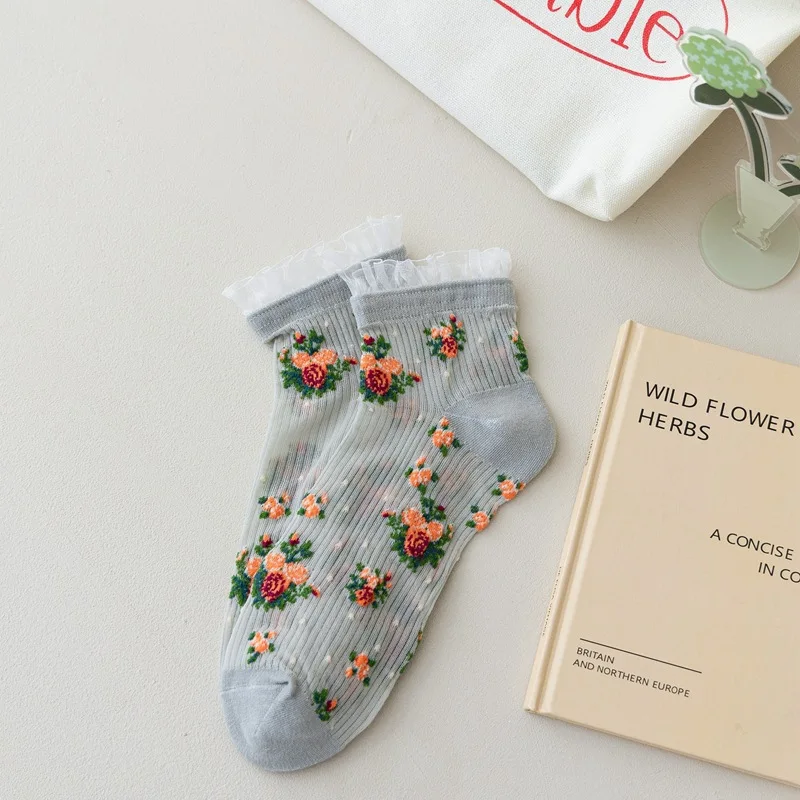 Calcetines con volantes de encaje Lolita, calcetines cortos Vintage Harajuku con bordado Floral, calcetines de seda de cristal transparentes ultrafinos de verano para mujer: Castaño