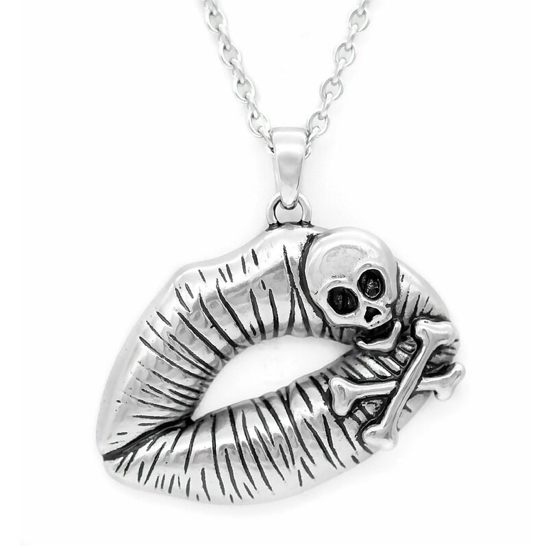 Men's Women's Universal Retro Lips Skull Embossed Pendant Necklace Anniversary Jewelry Hip Hop Punk