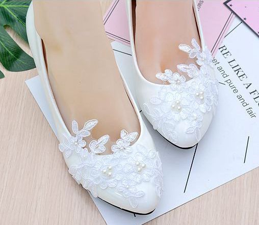 Hvide blonder pumper sko kvinde brude med 5cm hæl håndlavede blonder applikerede perler brude bryllupssko kvinde