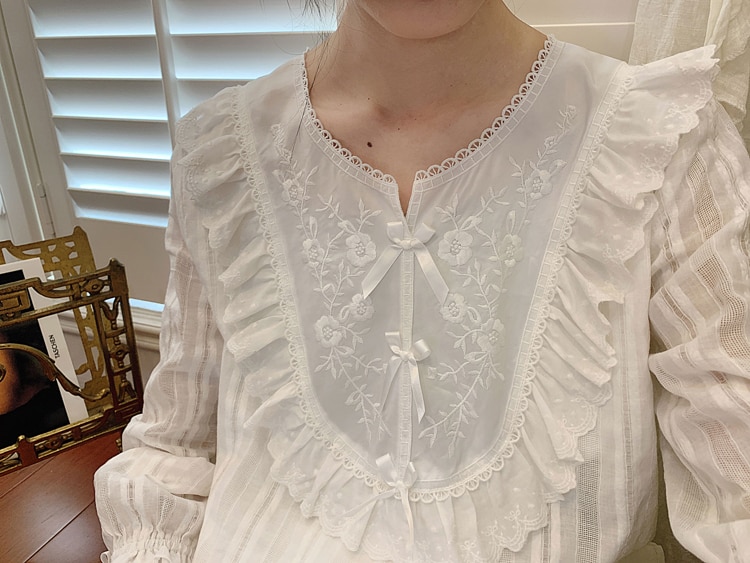 Conjunto de pijama Lolita para mujer, Tops de encaje de flores bordadas + Pantalones largos, pijama Vintage para mujer, ropa de dormir victoriana, ropa de descanso