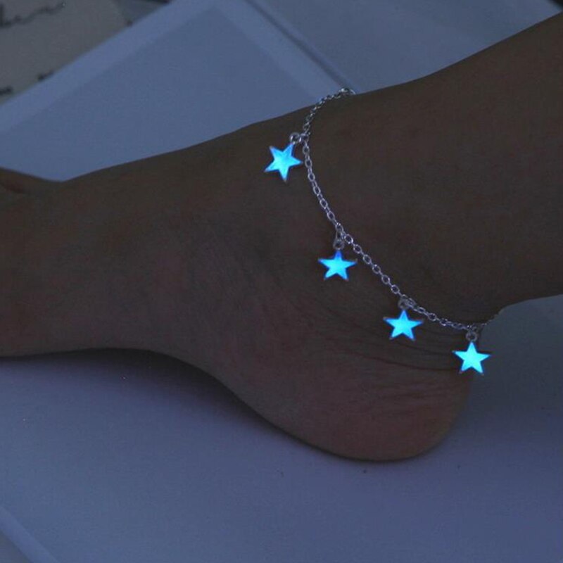 Bracelets de cheville aux pieds nus lumineux avec des glands d'étoiles pour les femmes