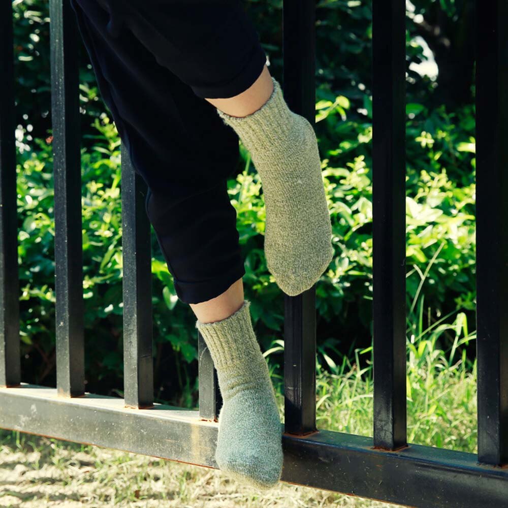 1 par de Calcetines clásicos de lana Cachemira gruesos de invierno cálidos suaves y sólidos sobre calcetines altos de tobillo, calcetines deportivos