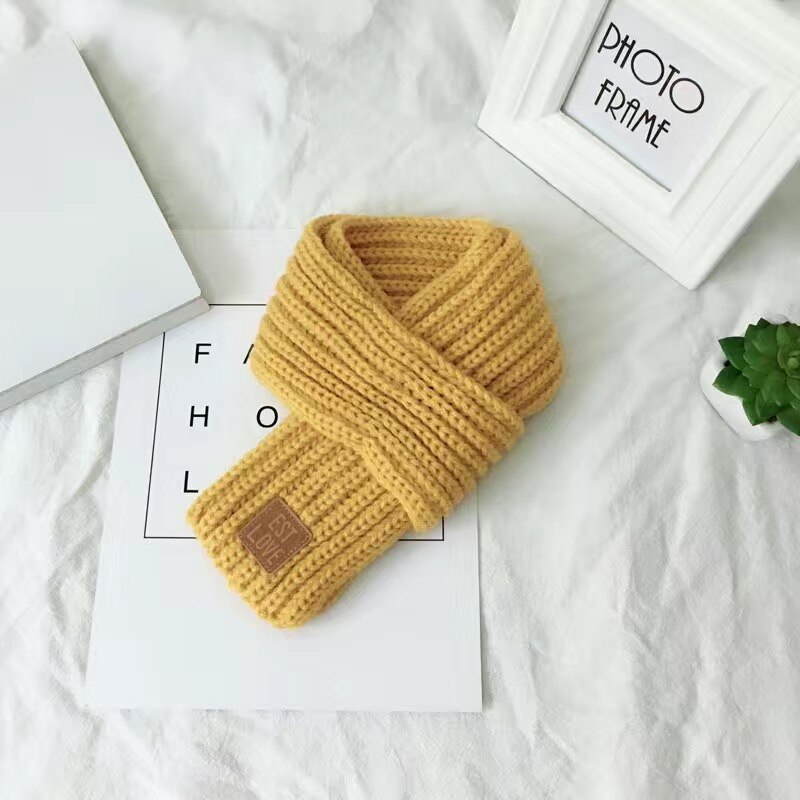 Schoolmeisje Schattige Kleine Sjaal Herfst Winter Festival Effen Kleur Veelzijdige Warme Gebreide Wol Korte Leuke Sjaal Voor Volwassenen: YELLOW