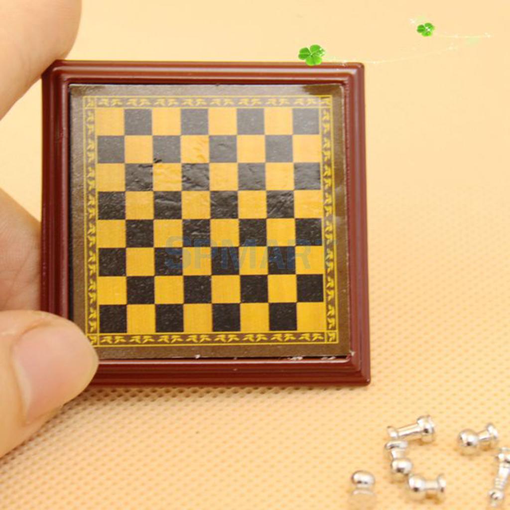 1:12 Dollhouse Miniature Metal Chess Set - 32 Pieces Chess & Board - Dolls House Decor Accessories