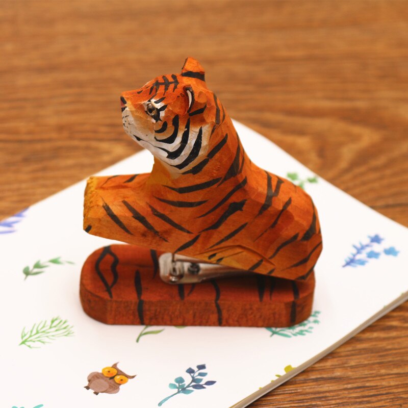 Agrafeuse pour animaux en bois papeterie créative agrafeuse pour bûches fournitures de bureau convient pour agrafeuse Standard No.10 et 12 pour papier: tiger