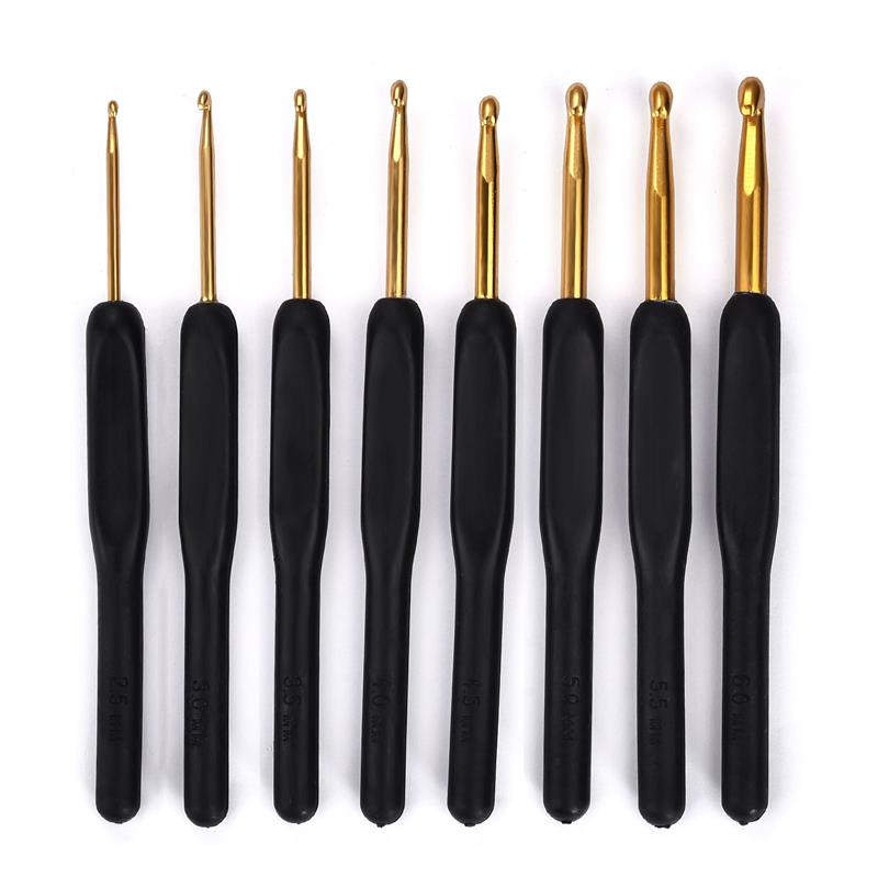 8 Uds. Tamaño mixto 2,5mm-6mm gancho de ganchillo tejido de punto hilo artesanía aguja de tejer mango de plástico ganchos de tejer agujas herramientas de Navidad: Multicolor