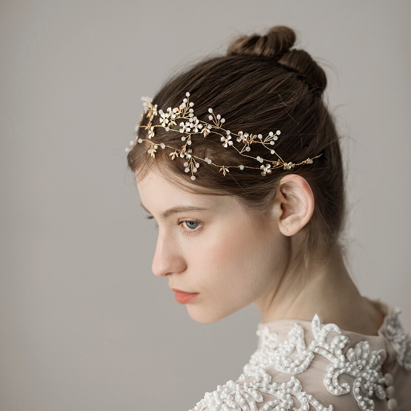 O351 delicate gouden bladeren en kunstbloemen bruidsparels haarband bruidskapsel