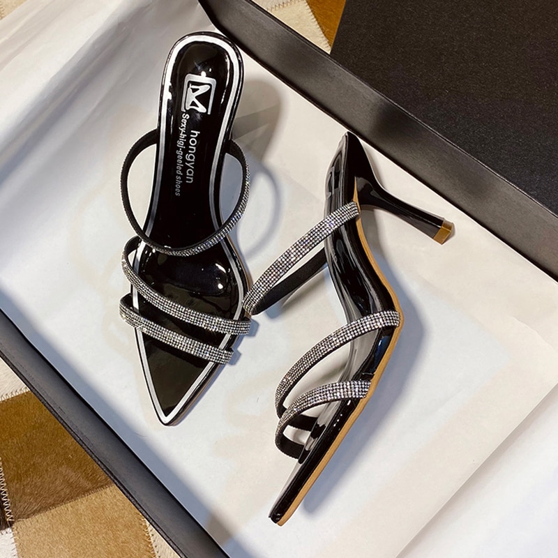 Spiss tynn hæl slip-på sko til kvinner tøfler høy hæl pumper sommer Strand damer lysbilder snu flopper kvinnelige kjole sko: Svart / 34