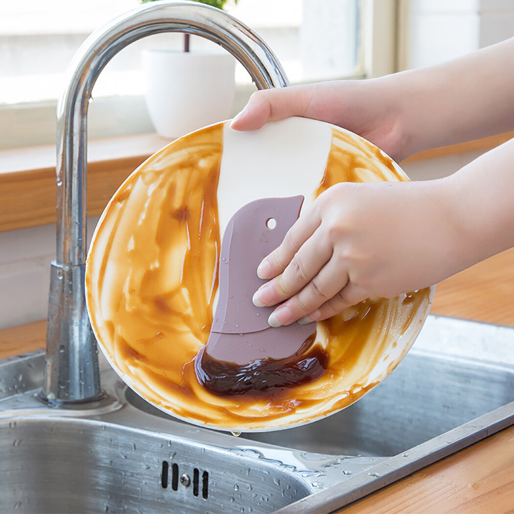 1pcs Cute Penguin Style Soft Scraper Kitchen Multi-functional Scraper Oil Scraper Tools 3 Colors