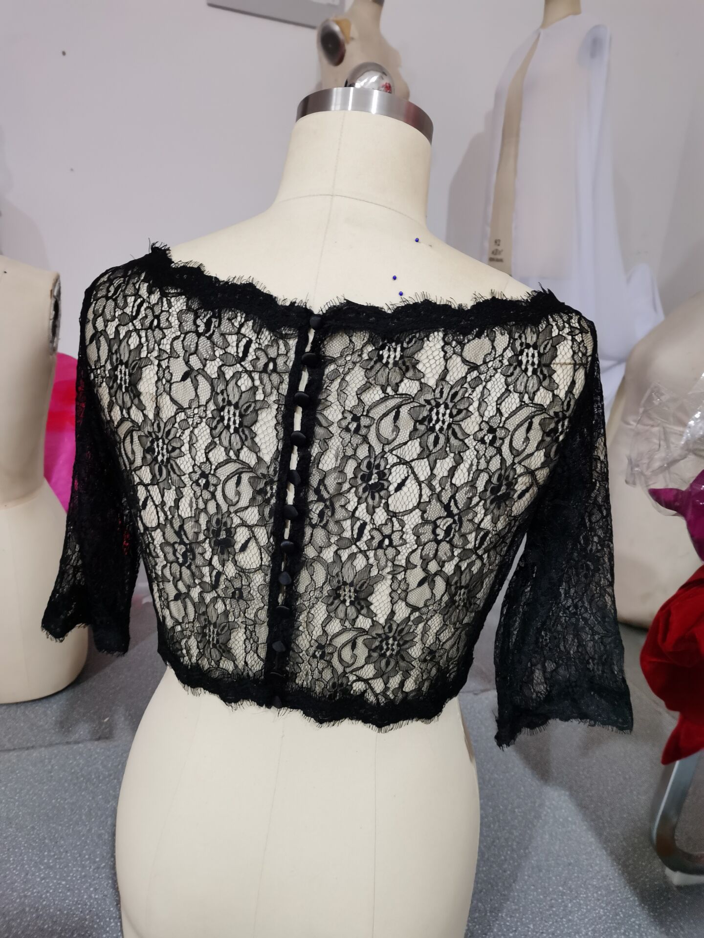 Kanten bruidsbolero, off-shoulder, halflange zwarte bruidsjas, jasje, bruidsjasjes