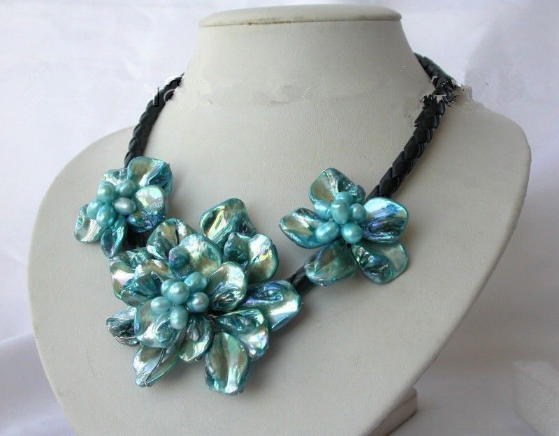 Style >>>>>classic baroque blue freshwater cultured pearl shell flower necklace