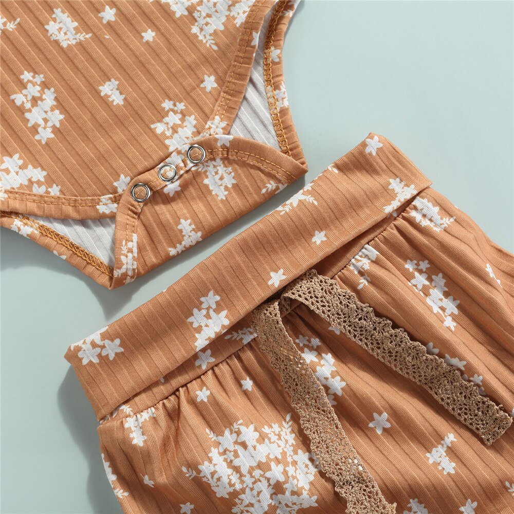 Baby Meisje Kleding Set Zomer Leuke Bloemenprint Mouwloze Romper + Boog Driehoek Shorts Outfits