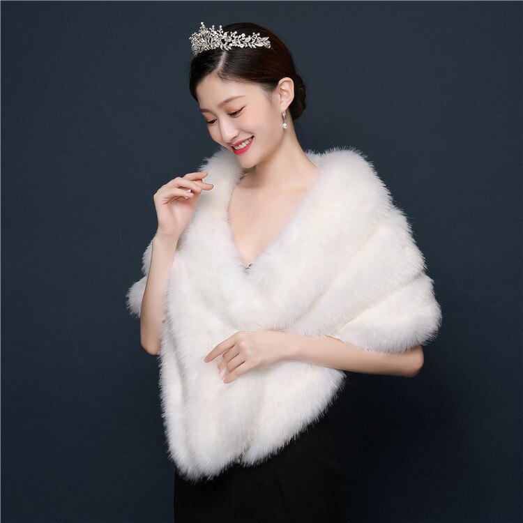 Accessoires de mariage pas cher blanc/fausse fourrure Capes de mariée à manches courtes boléro de mariage/enveloppes/châles