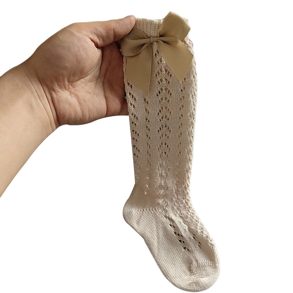 Baby pige ensfarvet knæhøje sokker åndbart skridt udhulet rørstrømper med sød sløjfe til spædbørn småbørn: Khaki / 1-3y