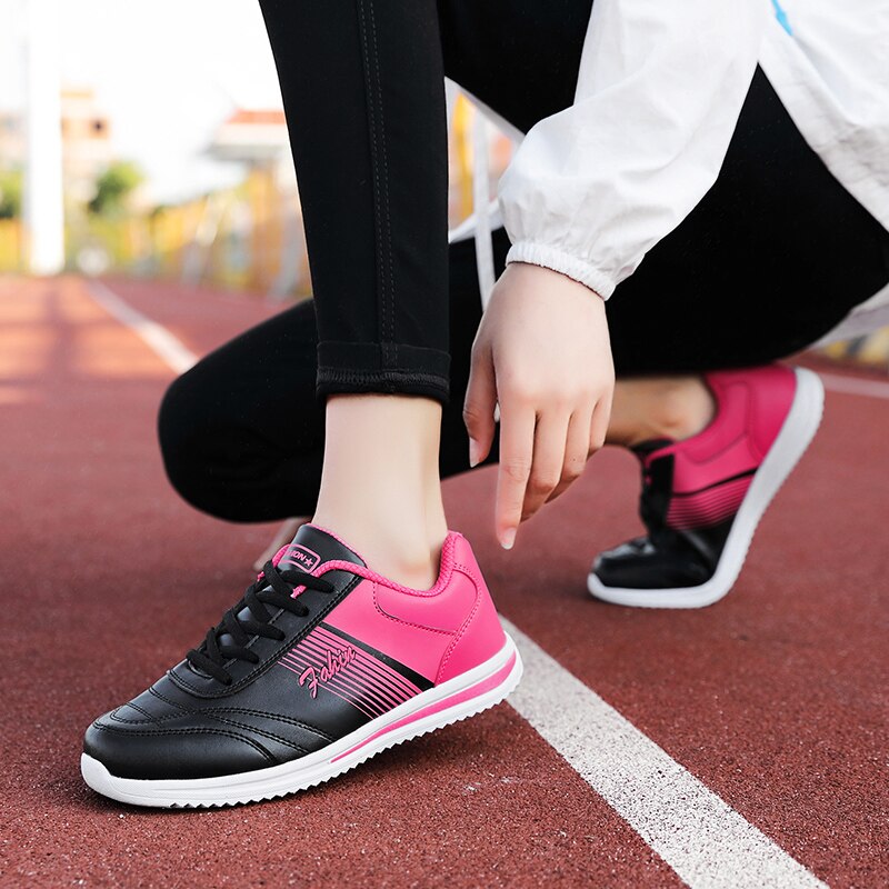 Kvinner tennissko tenis feminino billig kvinnelige treningssko sportsko joggesko tenis plataforma stabilitet mesh tykk såle joggesko