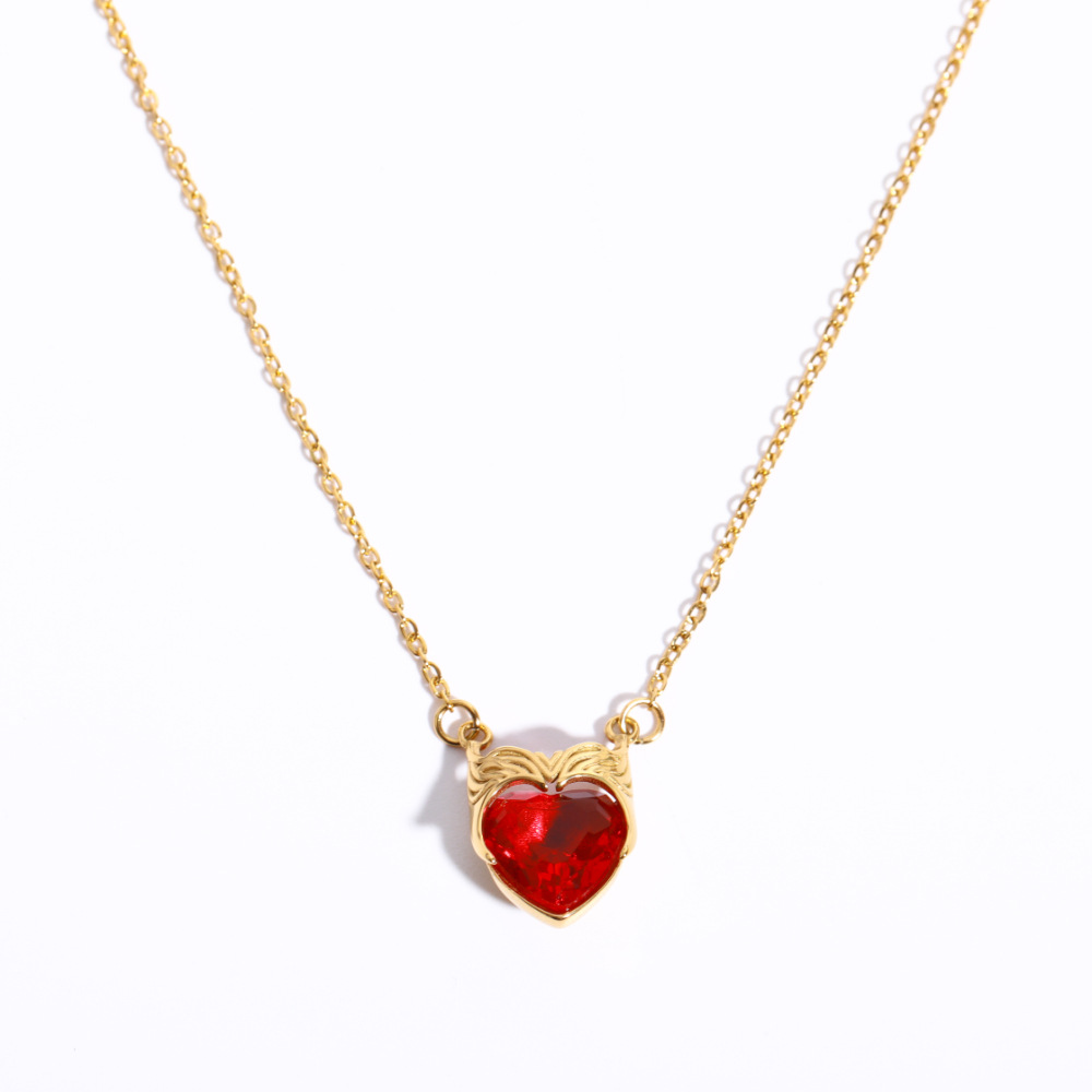 Movie Scarlet Witch Necklace Jewelry Cute Rhinestone Love Heart Helmet Pendant Choker Necklaces Geek Accessories: Gold