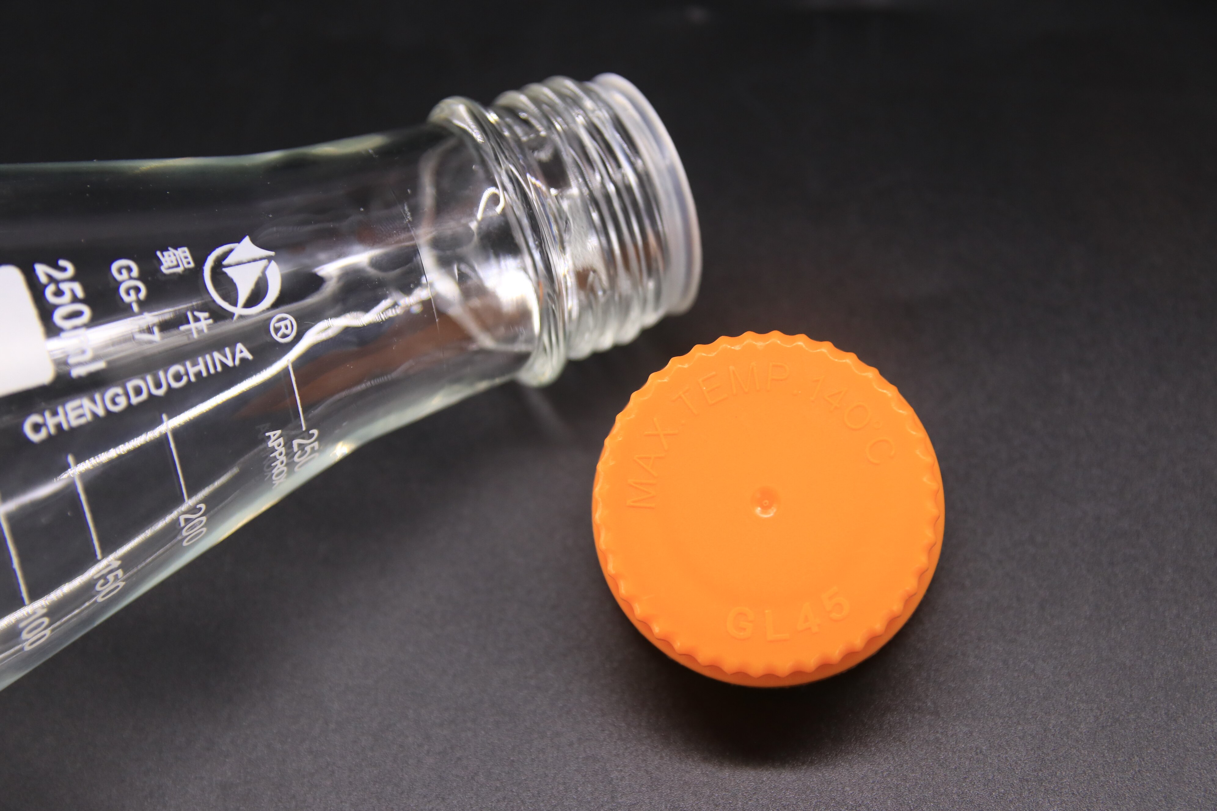 Glass Erlenmeyer Flask GL45 Screw Top Bottle 250ml 500ml Graduated Transparent Thread with Lid Bro 3.3