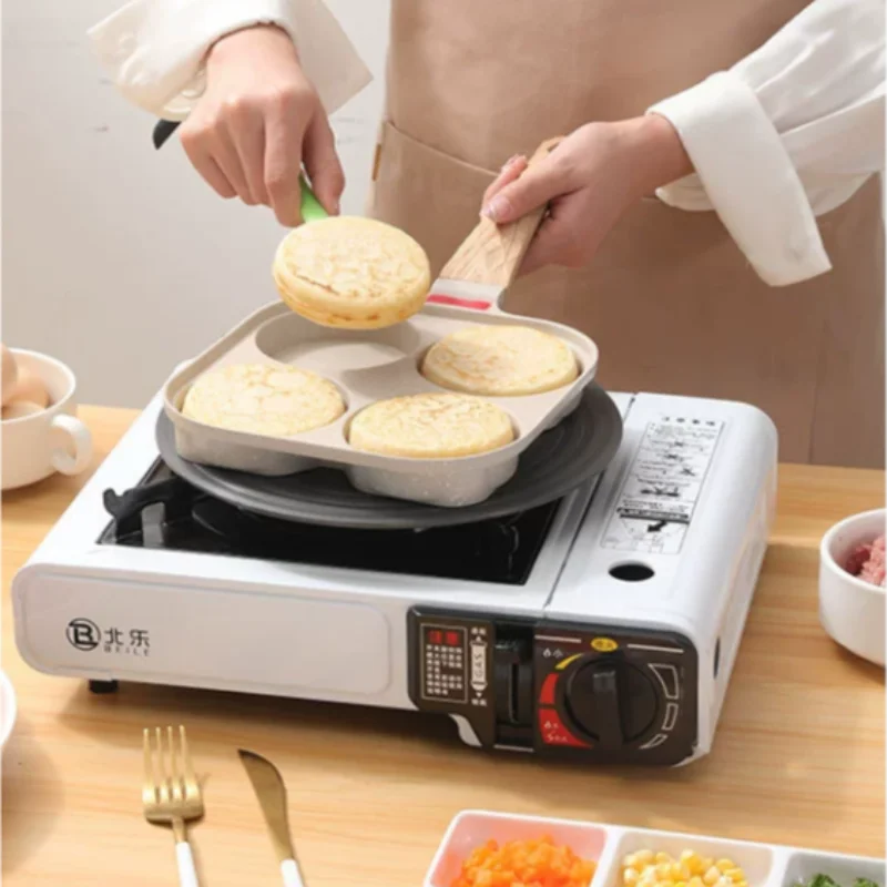 Padella per frittata a 4 fori con coperchio Padella per Hamburger per uova Fornello universale a induzione a gas Padella per uova antiaderente Pentole per cottura delle uova da cucina