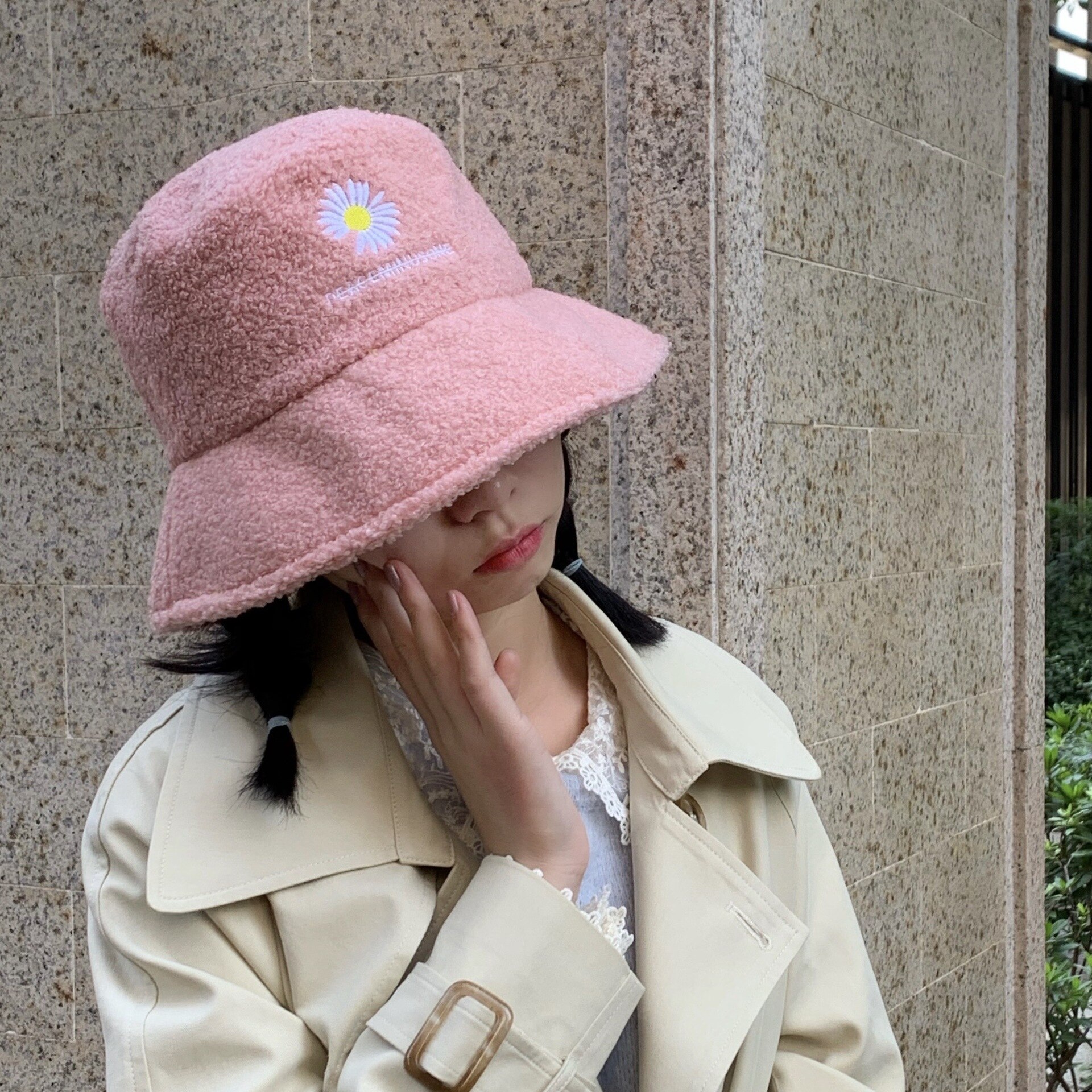 Sombrero de pescador de Cachemira para mujer, gorro redondo cálido de , de felpa de piel sintética, Retro, con letras estampadas, para invierno: Azul
