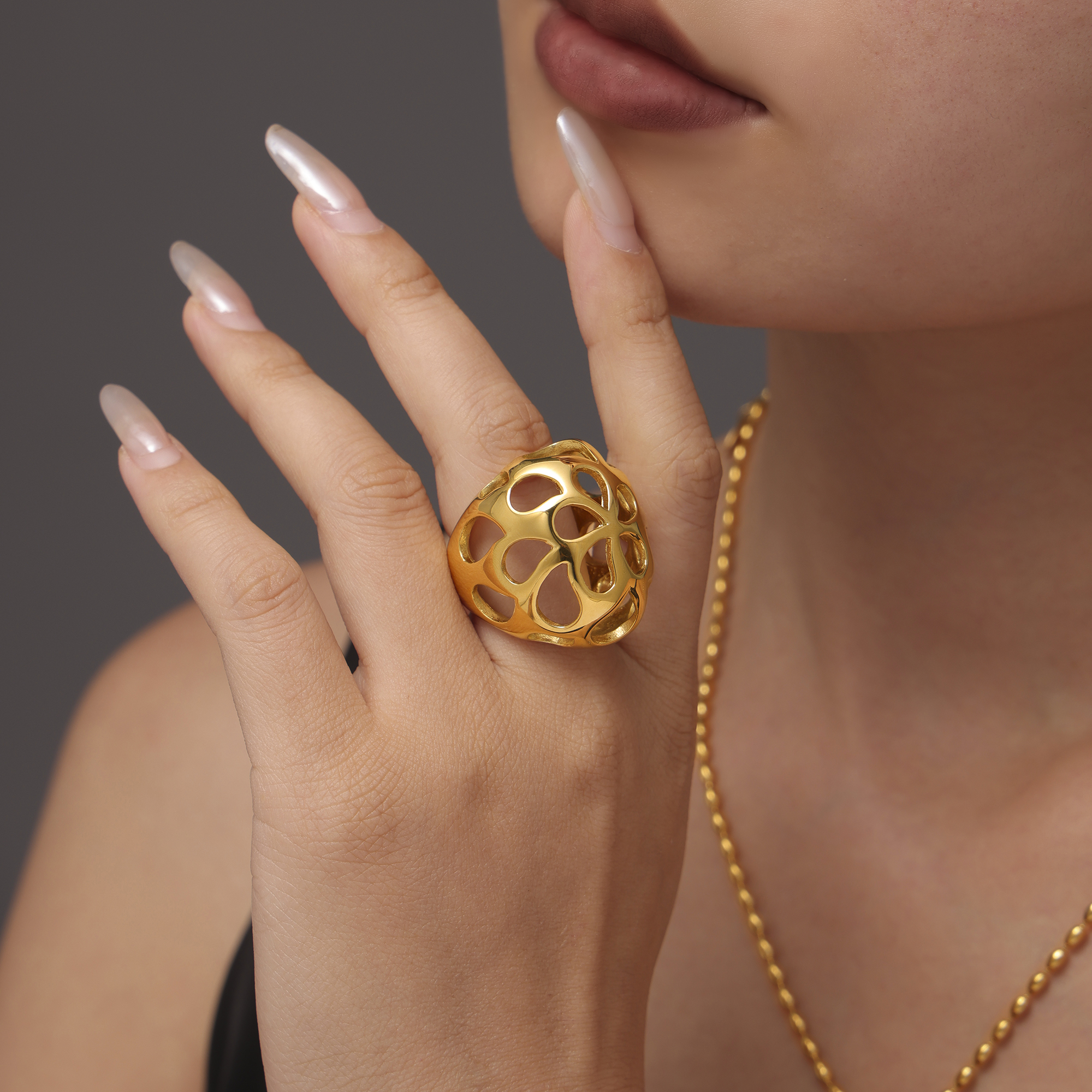 Anillos huecos de acero inoxidable 316L para mujer, chapado en oro de 18k, resistente al agua, sin deslustre, joyería estética para mujer