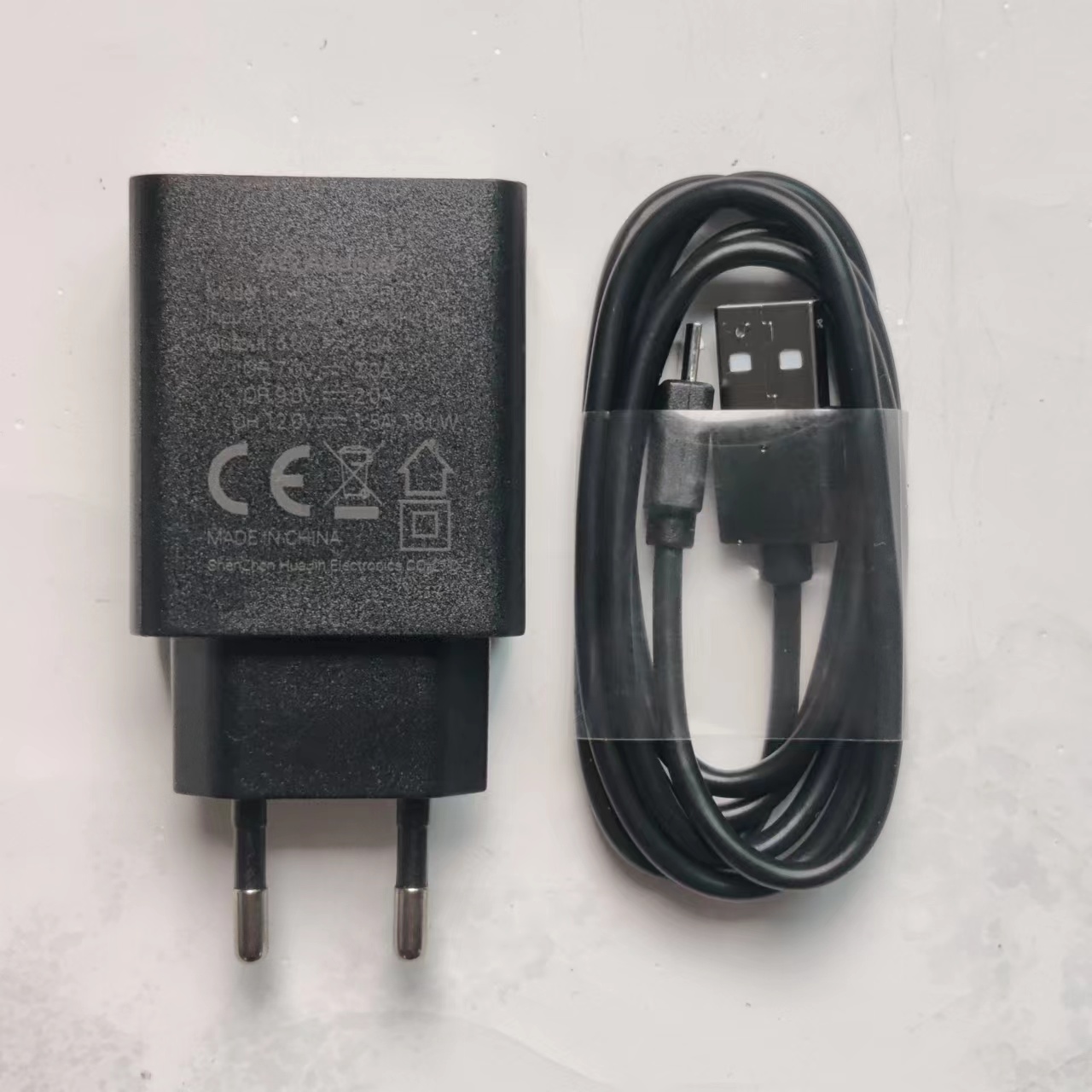 Neues Original OUKITEL WP6 WP7 praktisch EU Ladegerät Reiseadapter Stecker + Mikro Typ-C USB Datenleitungskabel: Himmel Blau