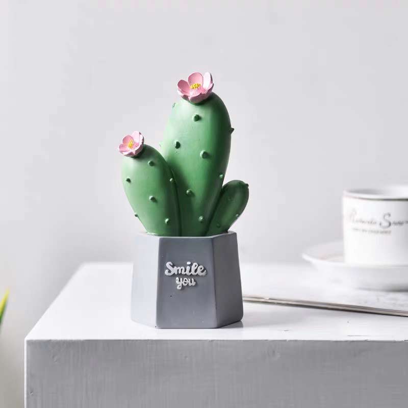 Nordic Simulation Cactus Ornaments Resin Cactus Statue Potted Decoration Crafts Figuine Office Desktop Home Decor: Green cactus 1 L