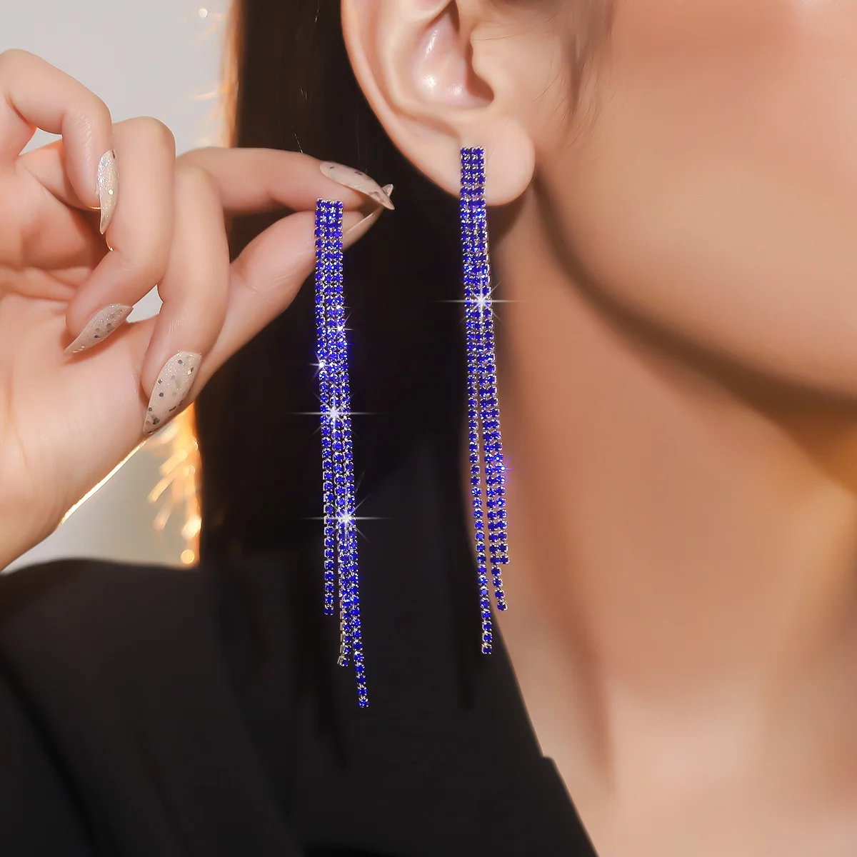 Lange oorbellen met kwastjes en strass-steentjes voor dames, in groen, blauw, goud en zilver, met kristallen hangertjes, perfect voor feestjes en bruiloften.: Roségouden kleur