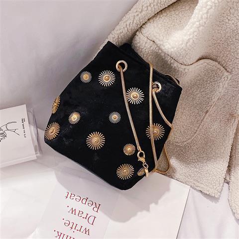 Women's bags Female bag One Shoulder bag Messenger Bag velvet Woollen cloth chain bucket bag mini bag ladies bag small bag: Black