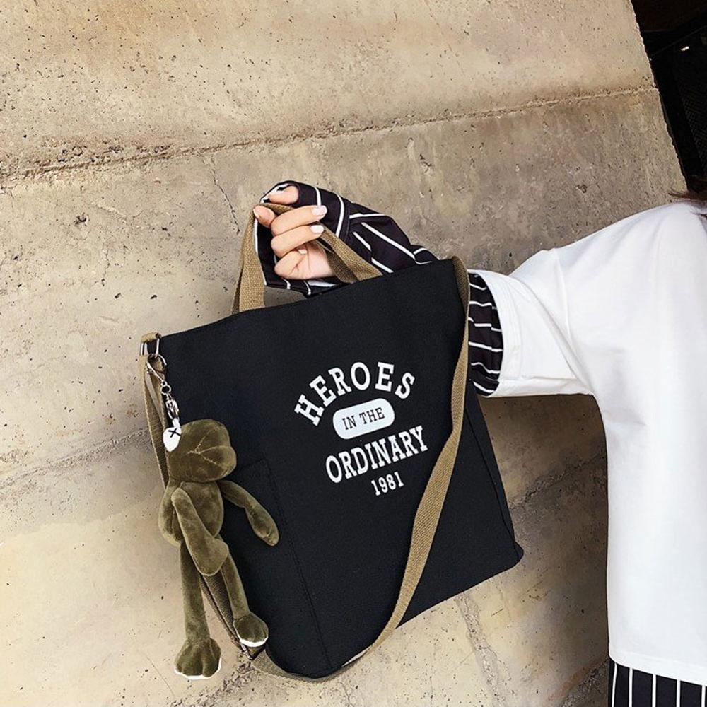 Frog Pendant Women College Style Canvas Bag Single Shoulder Bag Versatile Large Capacity Ladies Messenger Bags