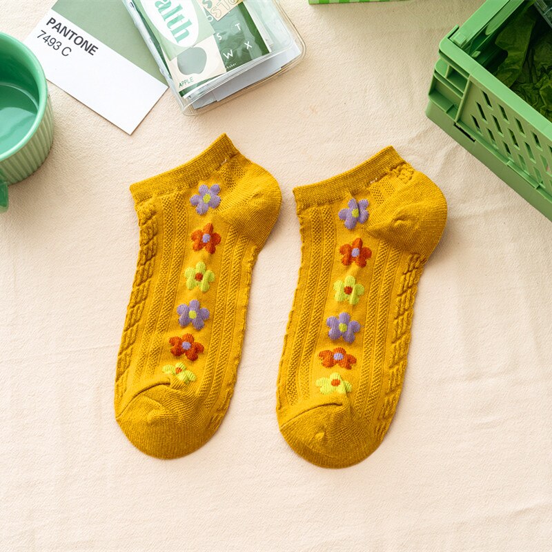 1 Pair Women Socks Cartoon Embroidery Cute Cotton Sock Spring Summer College Style Casual Harajuku Breathable Female Ankle Socks: Yellow