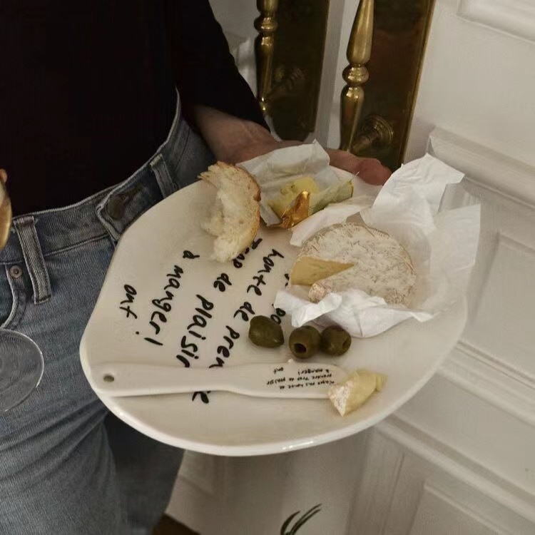 Koreaanse Stijl Decoratieve Plaat Onregelmatige Keramische Diner Platen Platen Keramische Dessertbord Ontbijt Kom Franse Brief