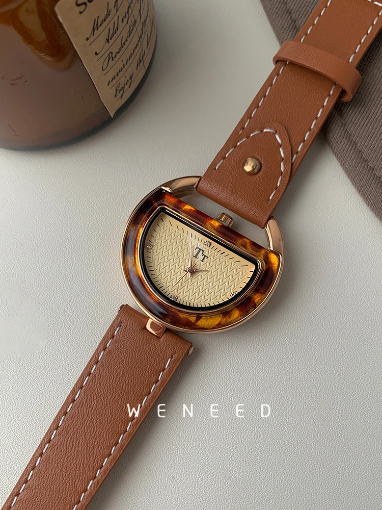 Relojes Vintage de cuero para mujer, ligeros, de lujo, con sentido del para personas mayores, reloj de cuarzo para mujer, Relojes con temperamento para mujer