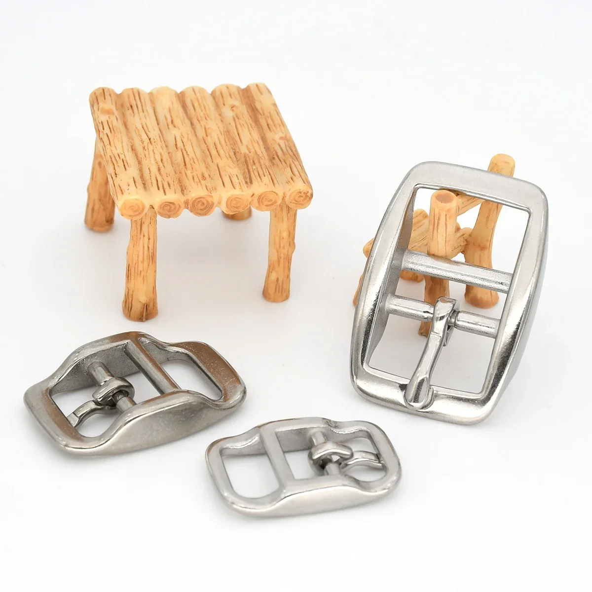 Fibbia per cintura in acciaio inossidabile Doppia barra Fibbia ad ardiglione regolabile Parti per cinturini artigianali in pelle Tri-scivolare Accessori per imbracatura per cavezza per cavalli